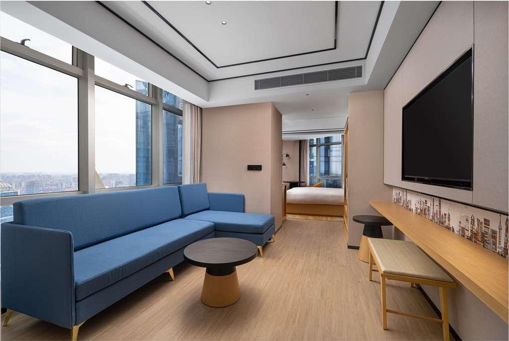 Hilton Garden Lujiazui 4*